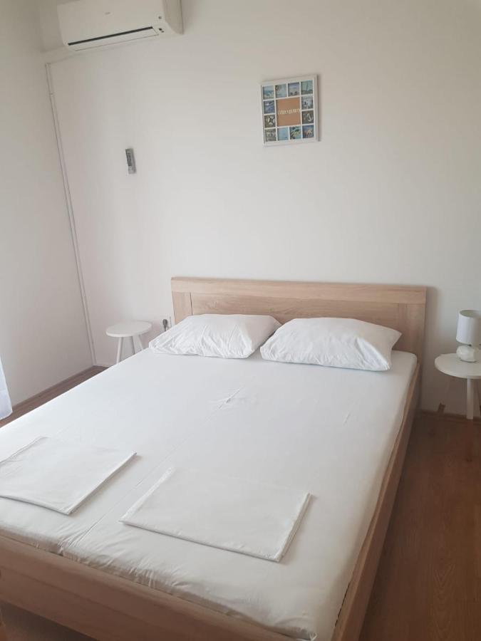 Apartments And Rooms With Parking Space Metajna, Pag - 4120 Zewnętrze zdjęcie